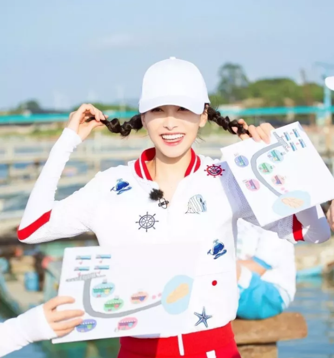 今年秋冬最chic！原来短发和帽子这么配啊！