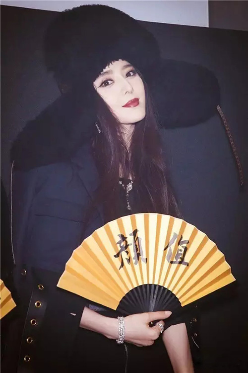冬天帽子与发型怎么搭？保持不乱有绝招