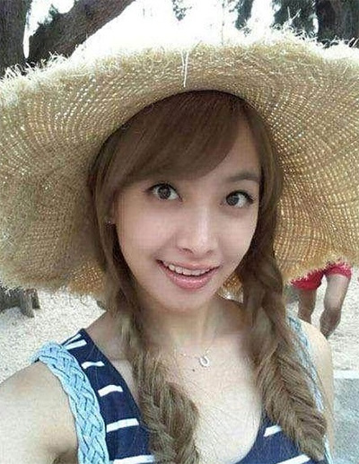看看女星们花式戴草帽的帽子戏法！
